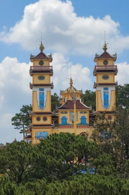 Linh Phuoc Temple Dalat: Vietnam's Mosaic Pagoda & Tallest Bell Tower