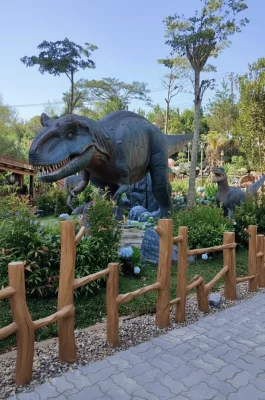 Langfarm Center Dalat: Fairytale Farm, Specialty Buffet & Souvenir Shop