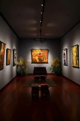 Thang Long Art Gallery Hanoi: Authentic Vietnamese Oil & Lacquer Art