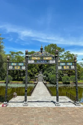 img_c13198bff8c084790694e62c8e8d0455dr