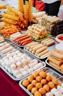 Hanoi Weekend Night Market: Old Quarter Shopping, Street Food & Culture