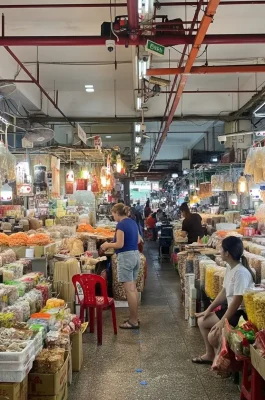An Dong Market HCMC: Wholesale Fashion & Chinatown Hub