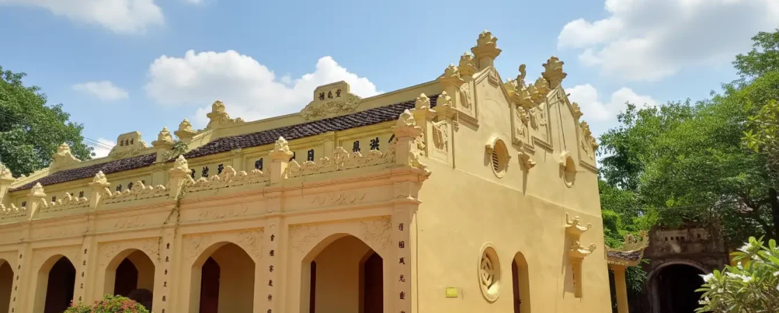 Co Le Pagoda: East-West Architectural Fusion & Historic Stupa
