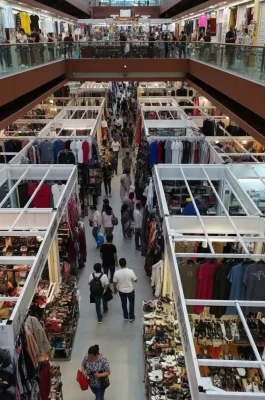 Saigon Square HCMC: Air-Conditioned Bargain Fashion Market