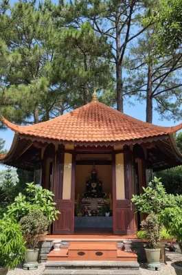 Truc Lam Zen Monastery Dalat: Scenic Cable Car & Tuyen Lam Lake View