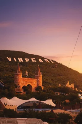 VinWonders Nha Trang: Hon Tre Island Theme Park & Cable Car