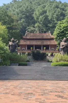 Dia Tang Phi Lai Pagoda: Ha Nam's Zen Retreat with White Pebble Garden