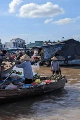 Cai Rang Floating Market: Iconic Mekong Delta Wholesale & Culture