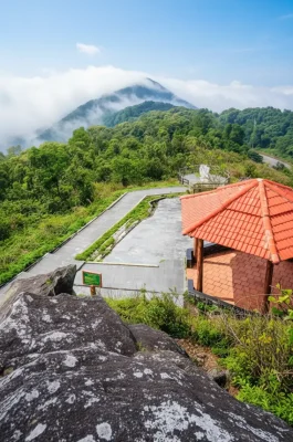 Ban Co Peak Da Nang: 360° Panoramic View of City & Son Tra Peninsula